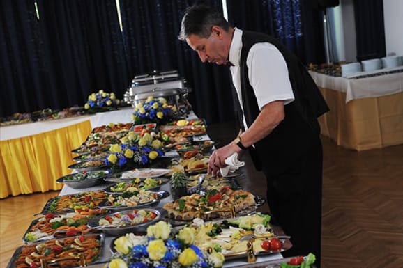 10 Ways Food Service India supports large scale catering events