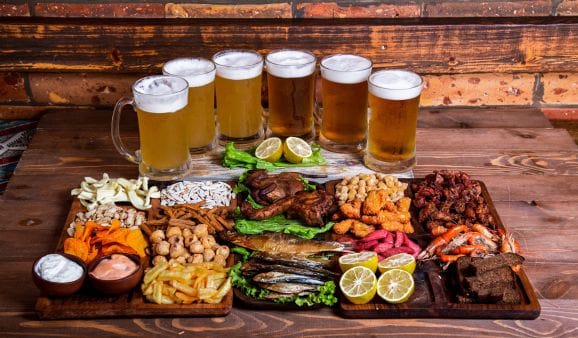 The Complete Guide: Master the Art of Pairing Beer with Food (Styles, Strategy, and Menu Design) 1 food and beer pairing