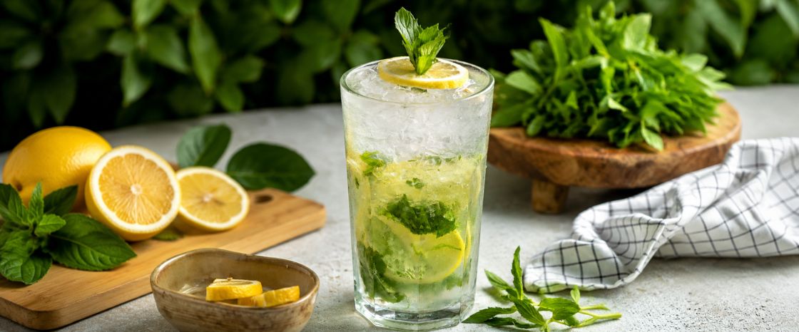 The 50 Best Mocktails and Low-ABV Party Drinks for Any Event 30 46